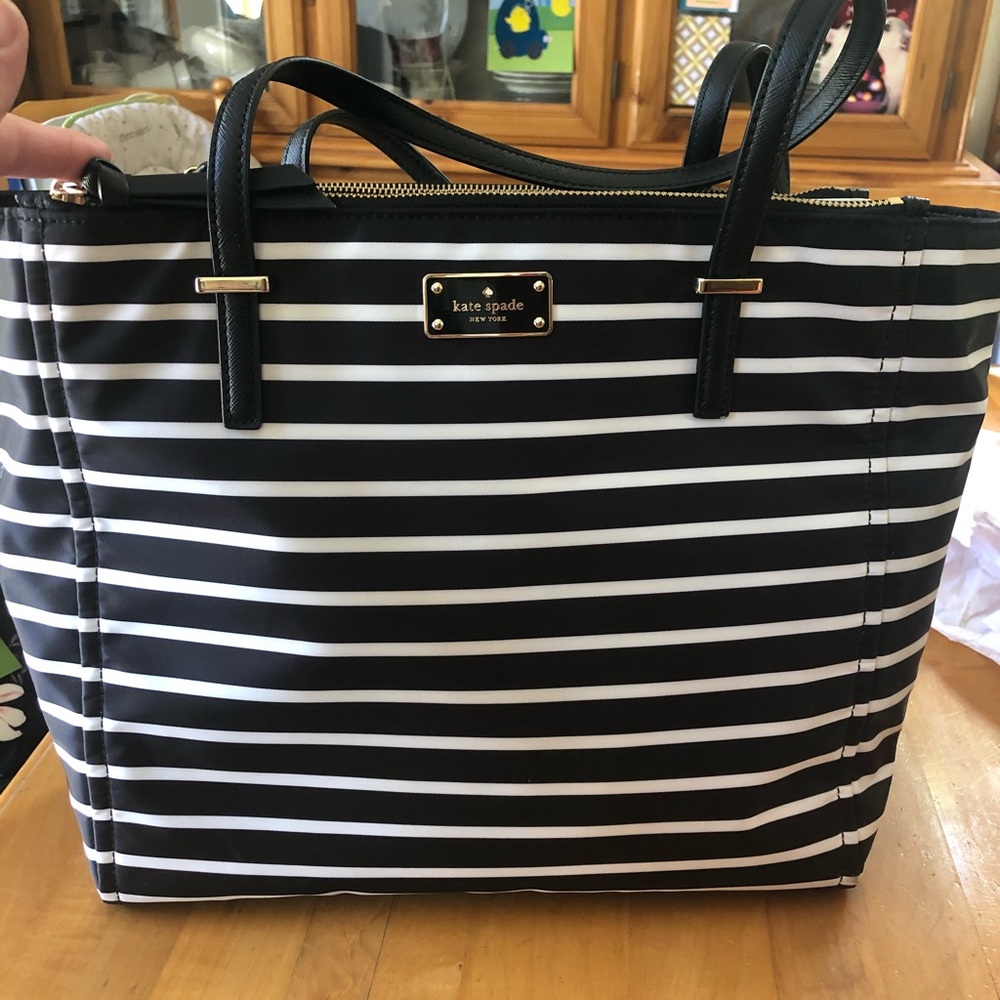 Kate spade ♠️ - Picture 2 of 2